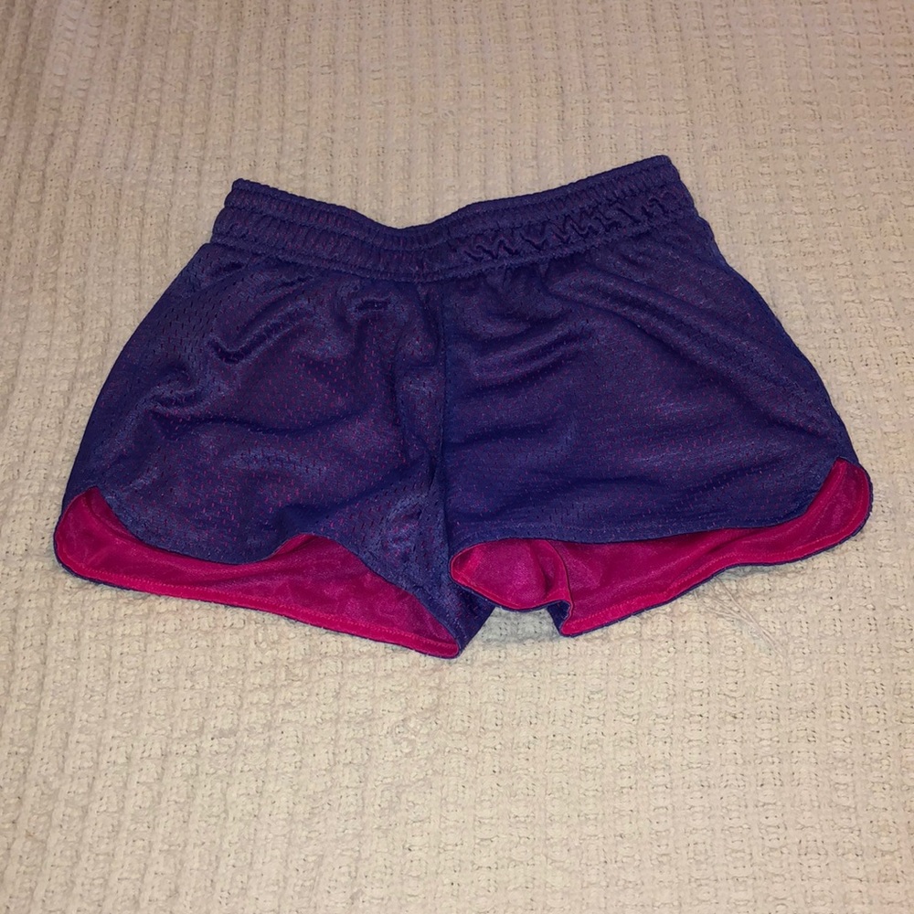 Purple/pink gym shorts